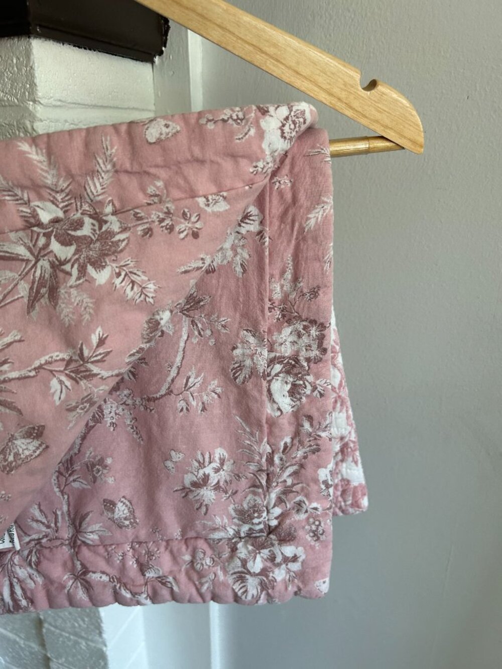 Laura Ashley Pink and White Floral Pillow Shams 100% Cotton - Picture 5 of 5